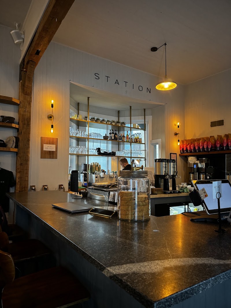 Station photo 4