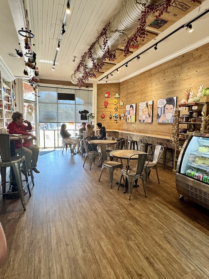 Common Grounds Coffee House & Desserts photo 4