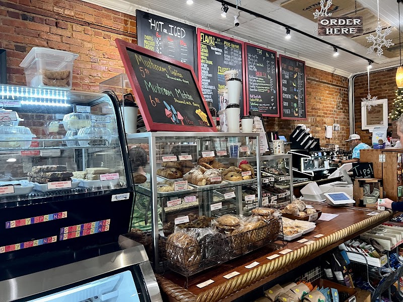 Common Grounds Coffee House & Desserts photo 3