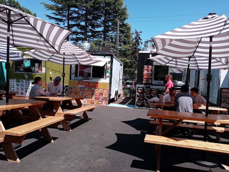 The Heist Bar & Food Carts photo 1