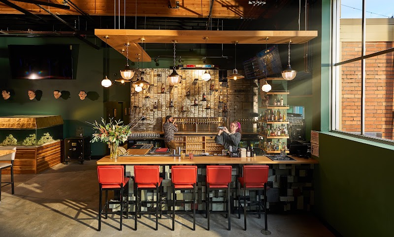 The Heist Bar & Food Carts photo 1