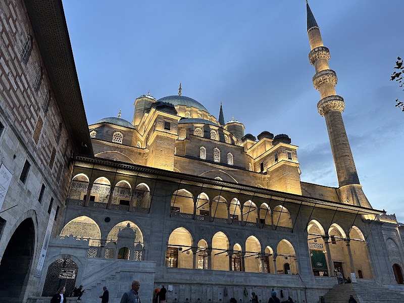 Yeni Mosque photo 3