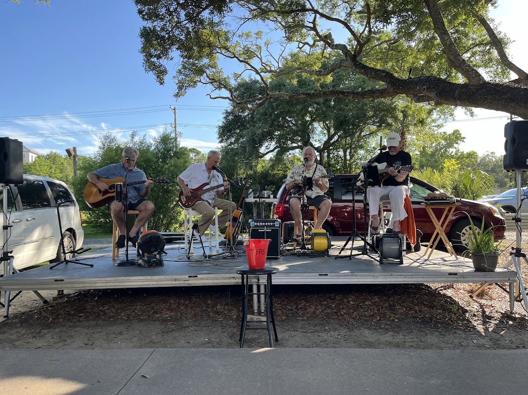 Mainland Container Co. Kitchen & Bar photo 5