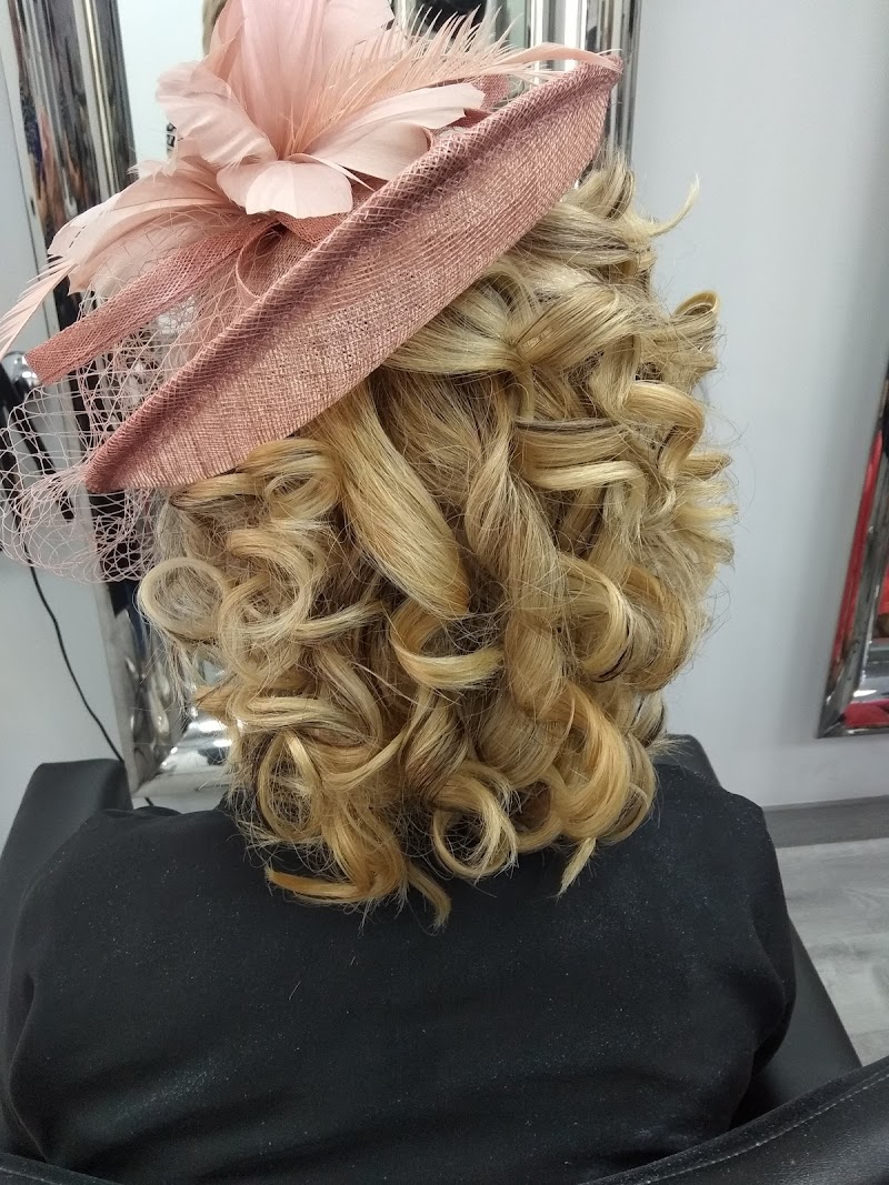 km Peluquería photo 3