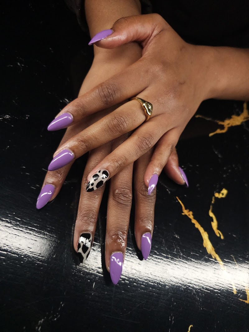 Phoenix Glow Nail Studio