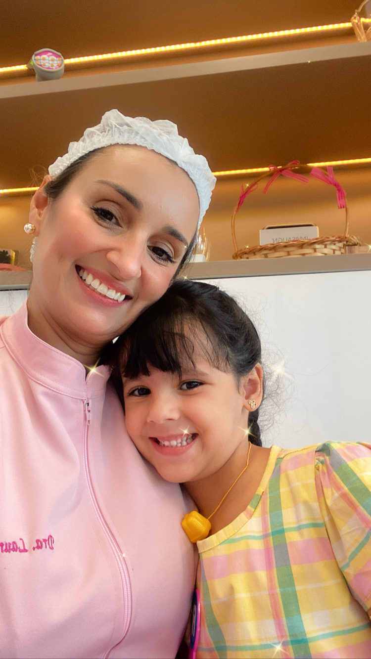 Dra Laura - Ortodontia Infantil ,Teens e Ronco Adultos - foto 5