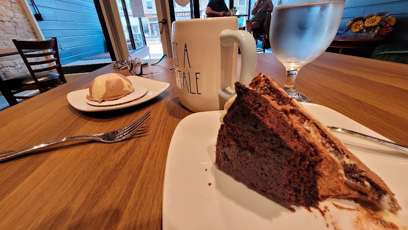 Dairyland Dessert Cafe photo 2