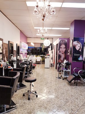 Salon HeadQuarters photo 3