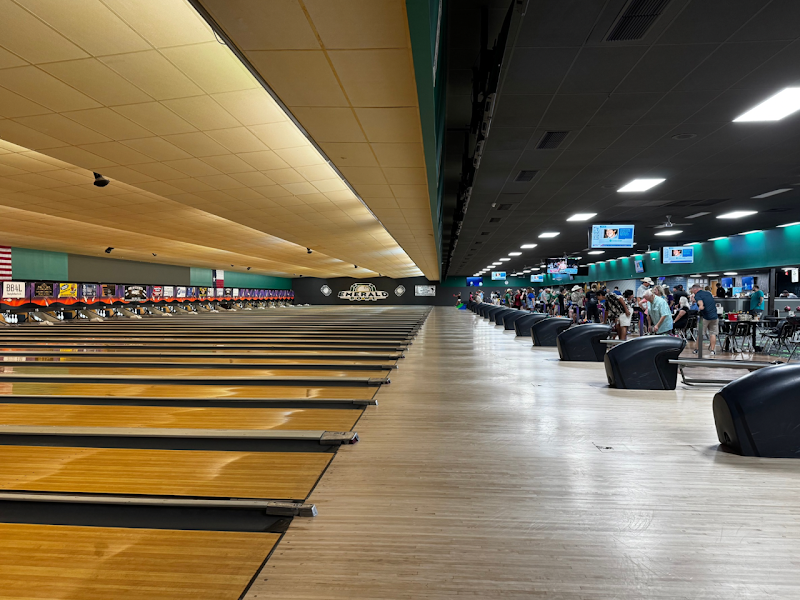 Emerald Bowl — Bowling Alley in Houston