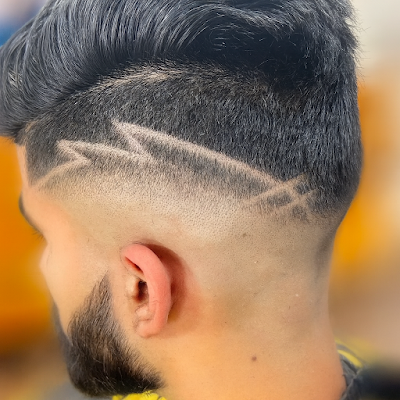 Thakur fades photo 3