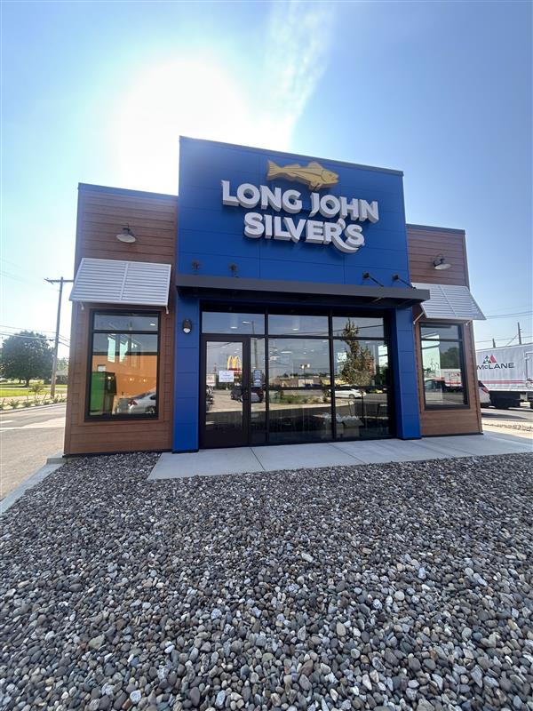 LONG JOHN SILVER'S exterior