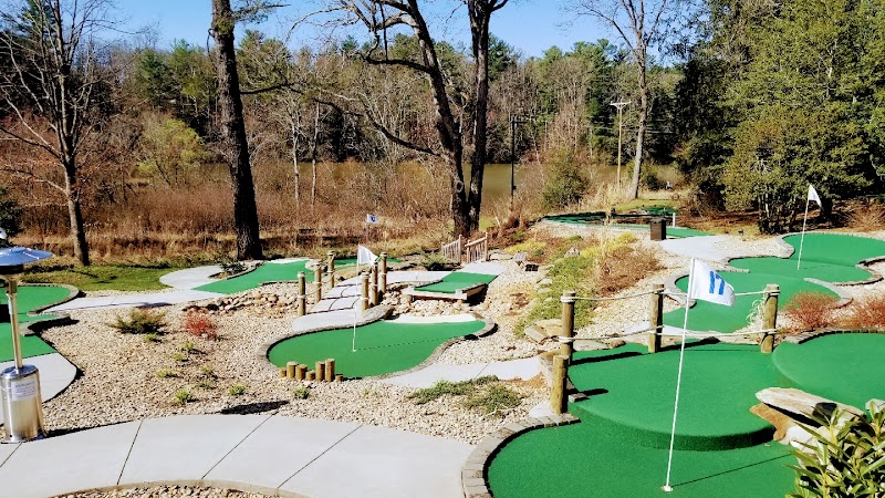 Lakeview Putt & Play — Miniature Golf Course in Charlotte