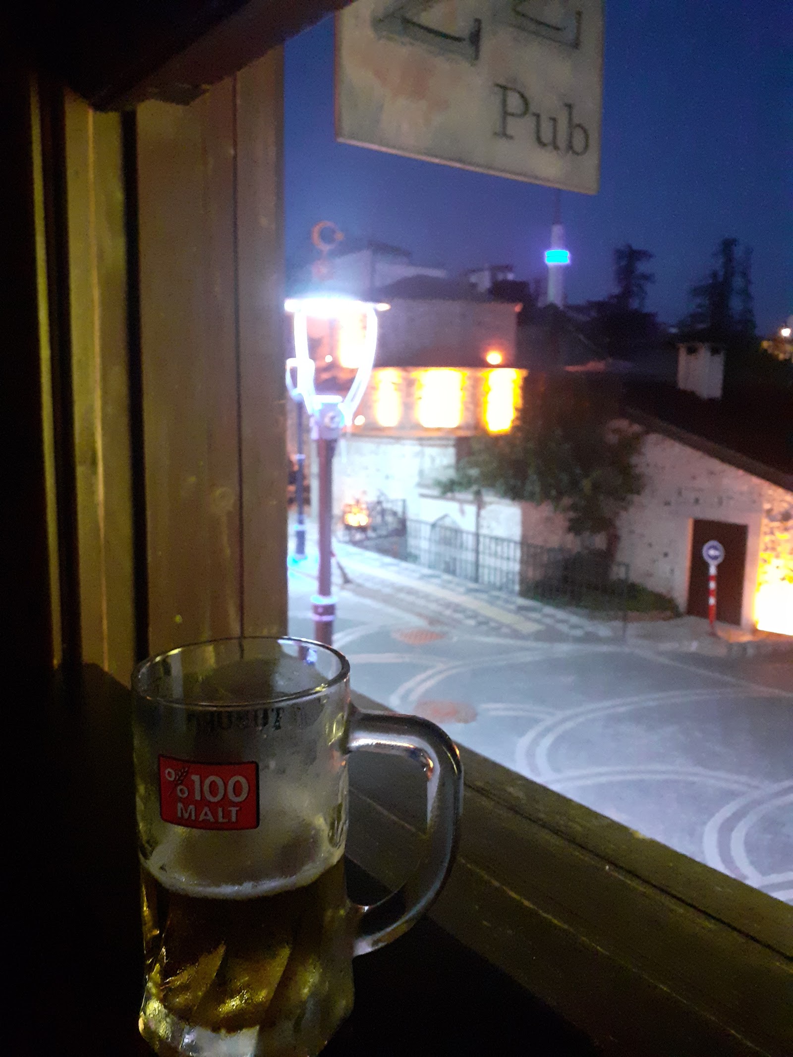 No 22 Pub mekanı
