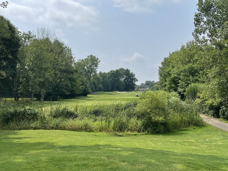 Mud Run Golf Course & Driving Range photo 2