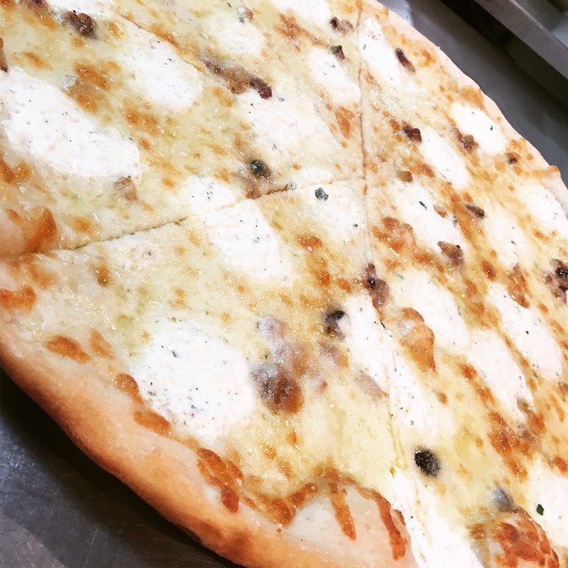 Nino's Pizzeria photo 3