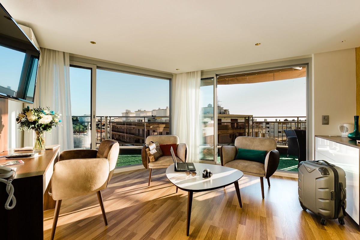 Hôtel Hélios 4