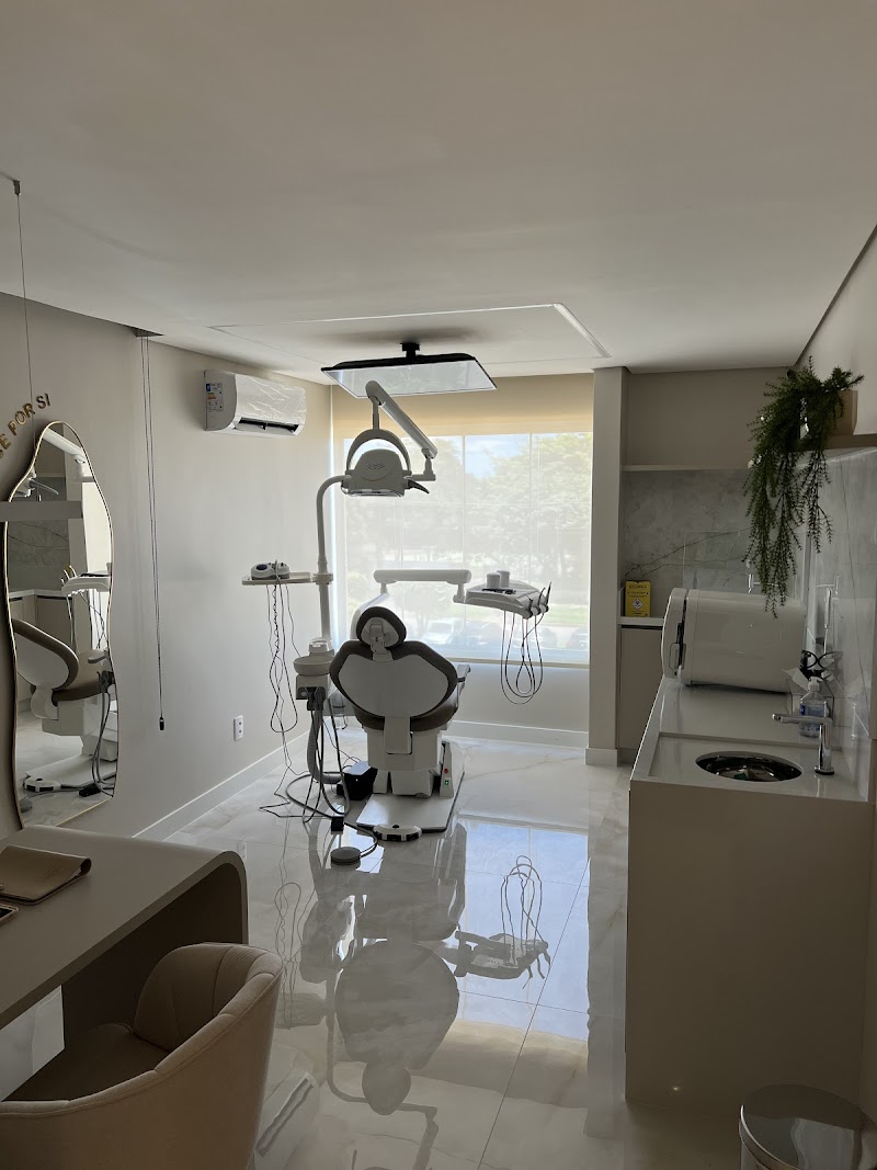 Clínica Odontológica - Dra. Caroline Fontenele - foto 2