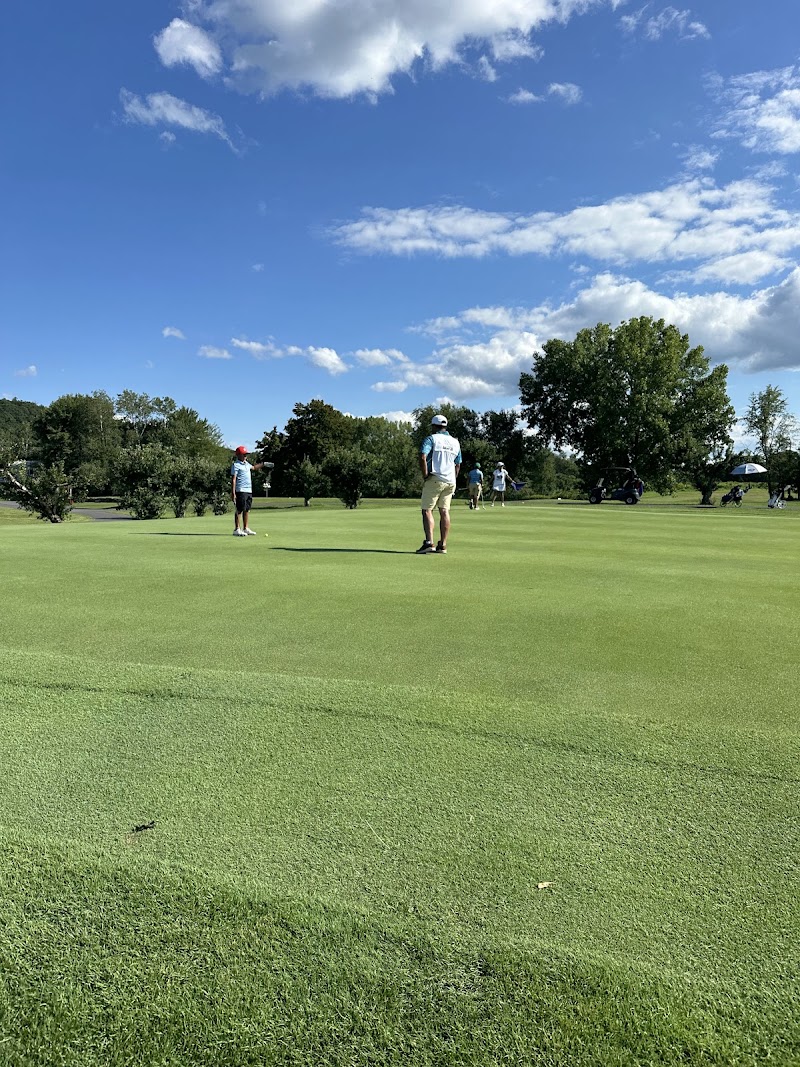 Apple Greens Golf Course photo 3