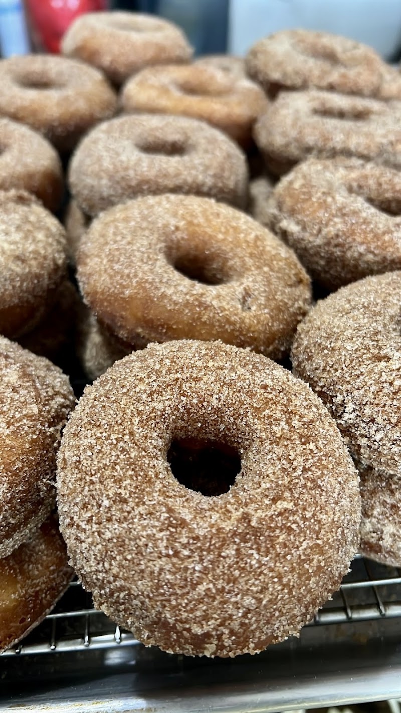 Half Moon Rondout Cafe Coffee and Donuts photo 4