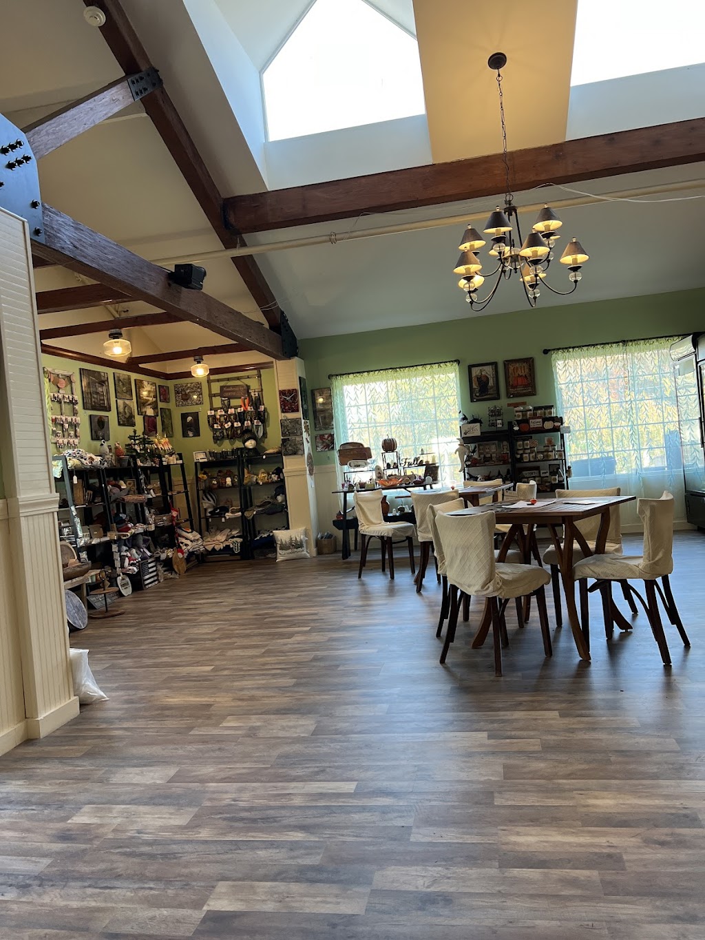 Brookline’s Finest- Takeout Meals, Cafe, Bakery & Vendor Shop