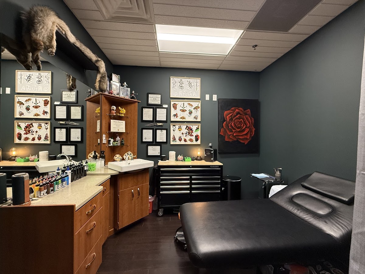 Black Wolf Ink Tattoo & Art Studio tattoo parlor in Fishers, IN