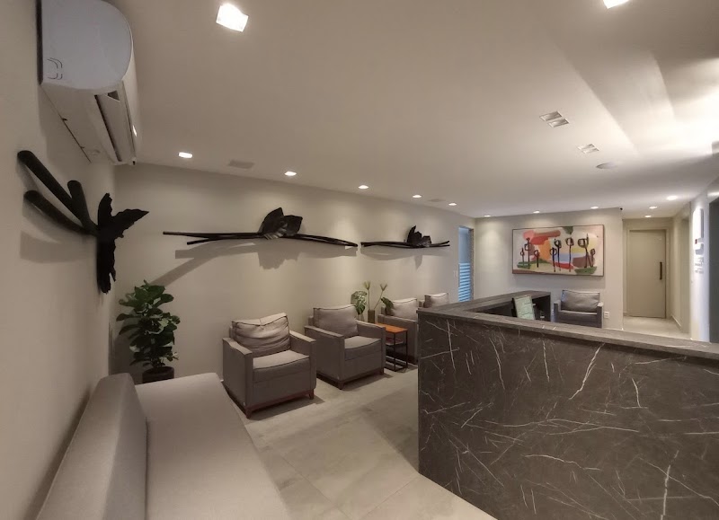 dentista natal | Dra. Lucyana Collier, consultório Tirol - foto 3