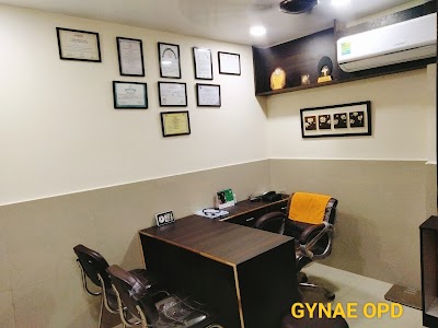 Dr. Aditi Singhal- Best Gynaecologist and maternity doctor - Image 3