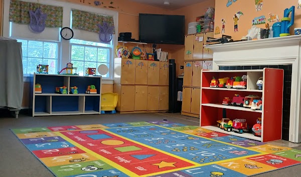 VIVID IMAGINATIONS CHILD CARE CENTER exterior