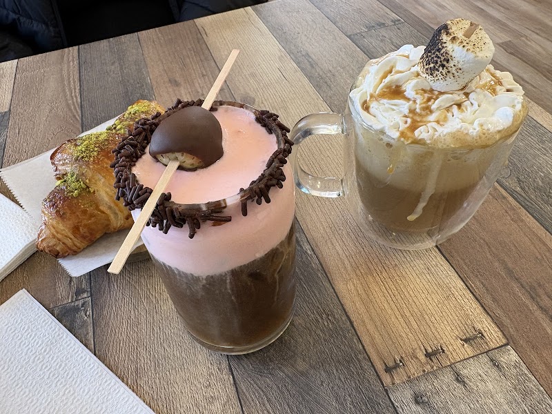 Roosters Coffeehouse photo 4