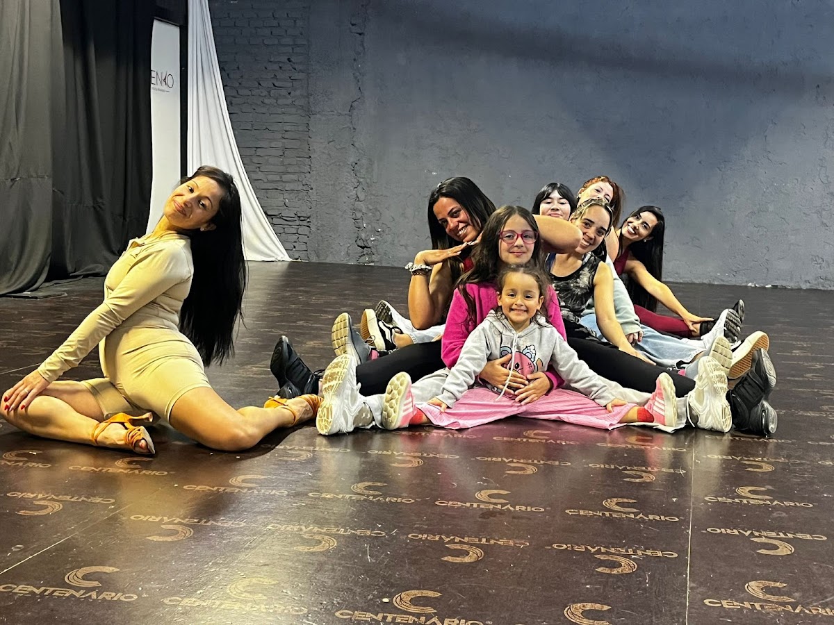 Ayuda Academia de Baile