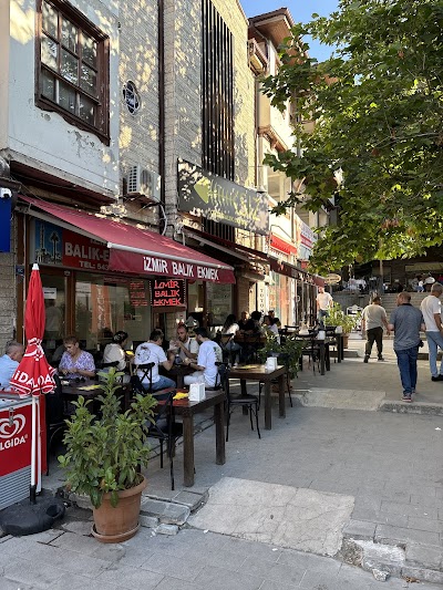 Kılçıksız İzmir Balık Ekmek - Restoran