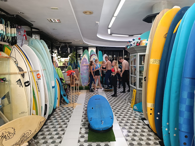 Surf Lessons at Playa de las Américas photo 5
