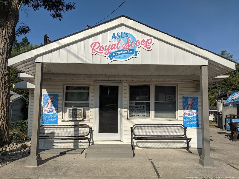 A&L's Royal Scoop photo 3