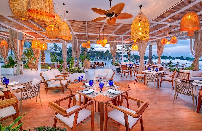 West Bay Lounge Abu Dhabi Corniche photo 1