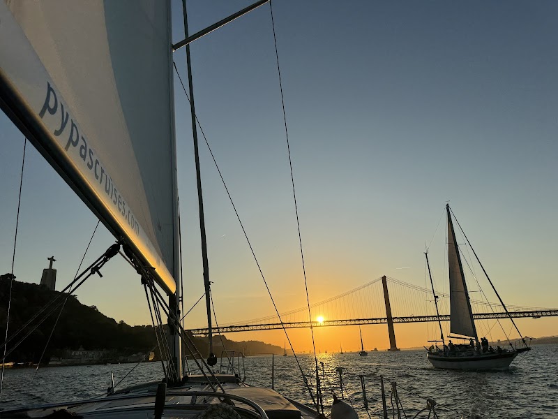 Pypas Cruises - Lisbon Boat Tours