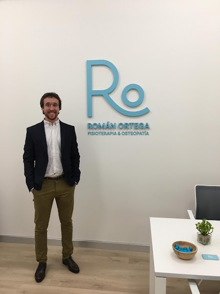 Román Ortega Fisioterapia y Osteopatía