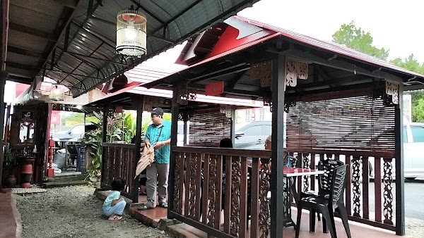 Kedai Yah Hj. Li Nasi Dagang - Photo 1