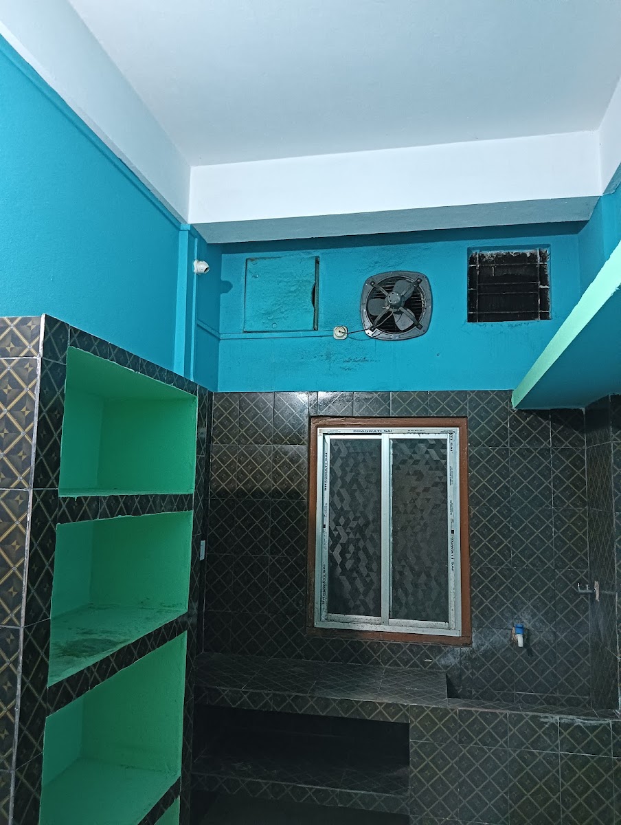 Shiba's TO - LET rooms photo 5