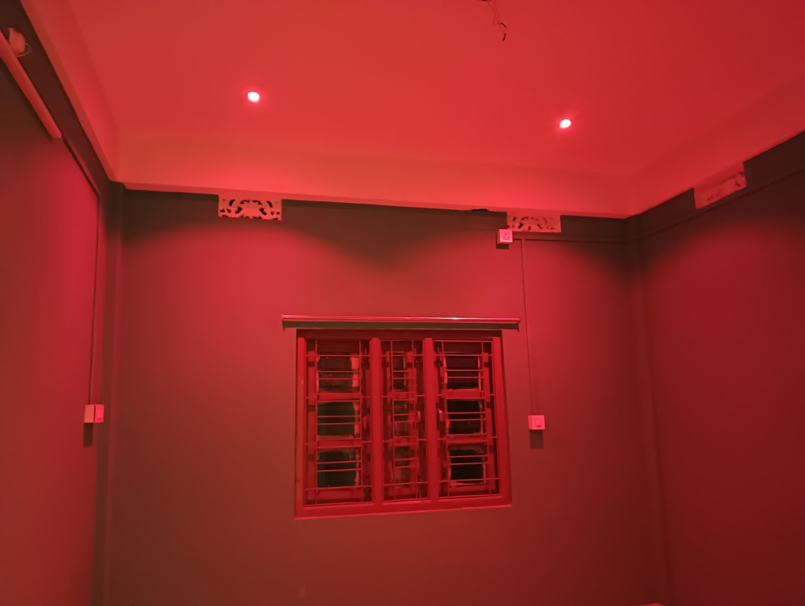 Shiba's TO - LET rooms photo 2
