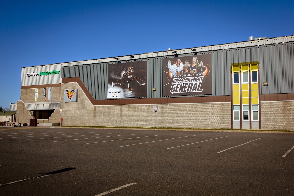 Colisée Desjardins exterior — Victoriaville, Canada