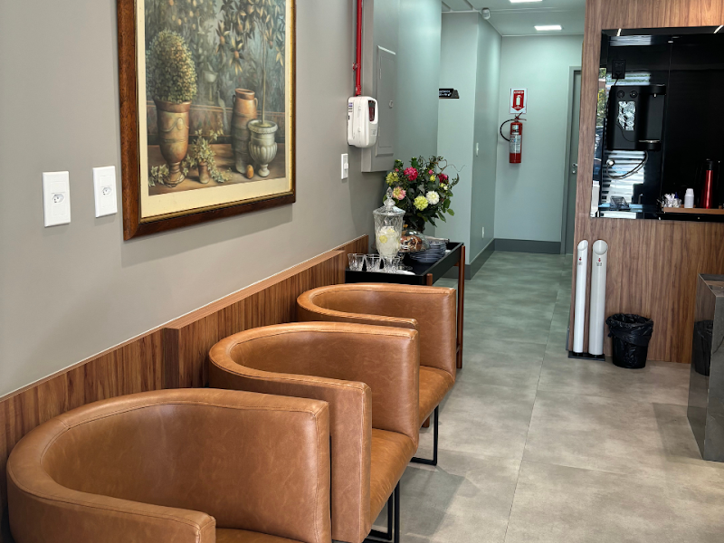 Odonto Guará - Implante Dentário em Guará l Prótese Protocolo l Invisalign em Guará - Brasília - foto 4