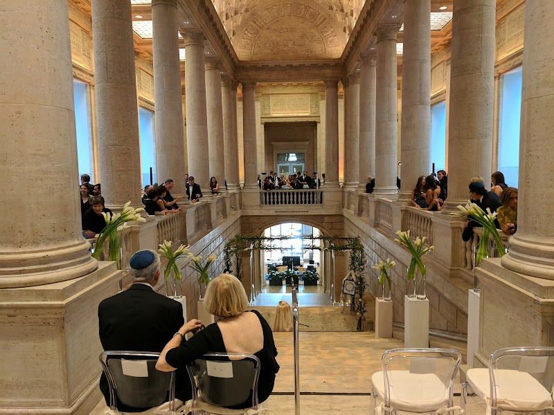 Daily guided tours and cultural celebrations