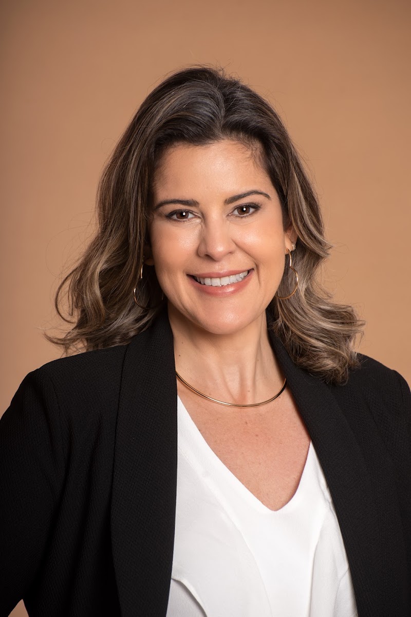 Dra. Renata Nunes - Especialista em Harmonização Facial & Reabilitação Oral