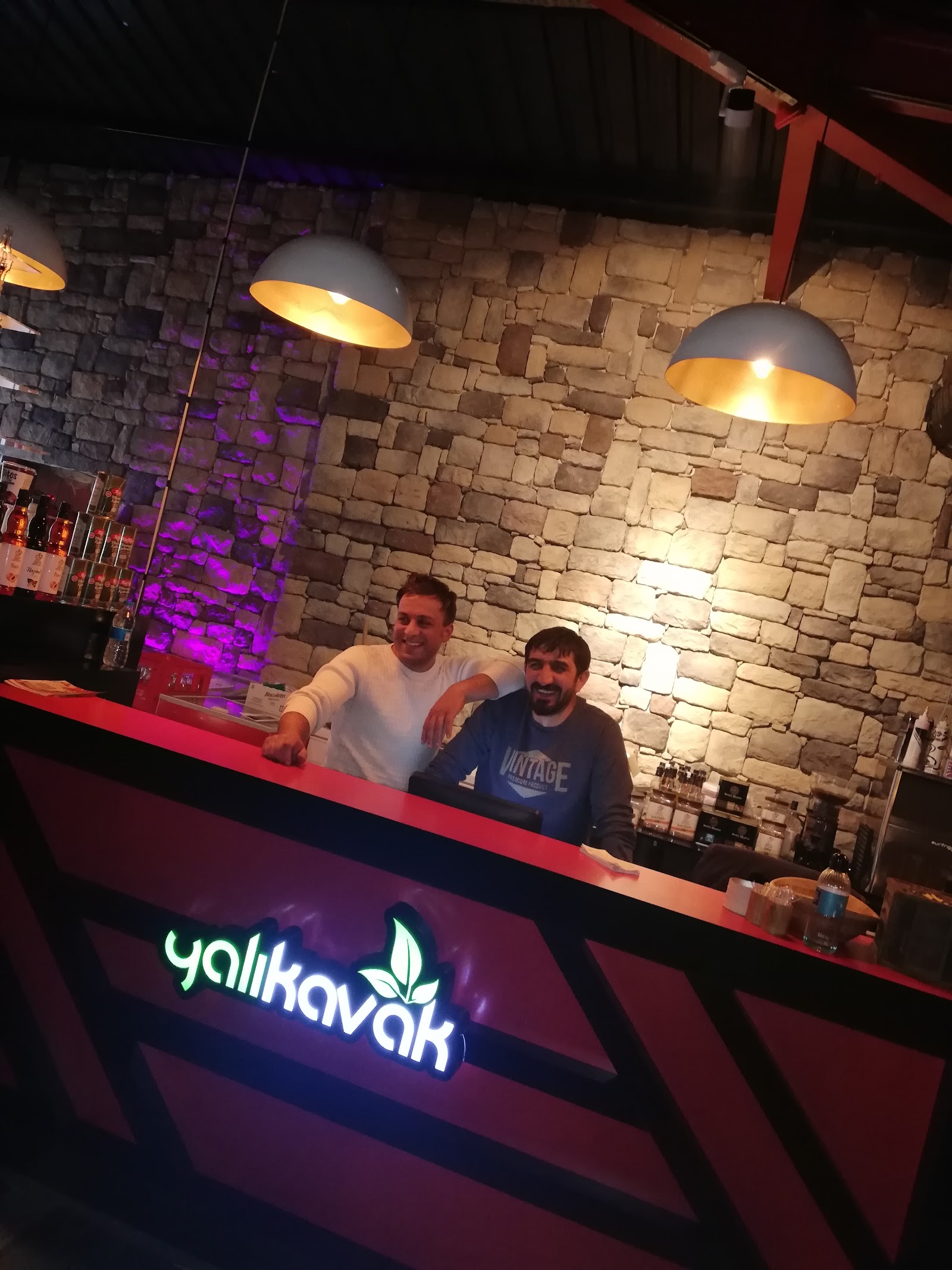 Yalıkavak Cafe restaurant mekanı