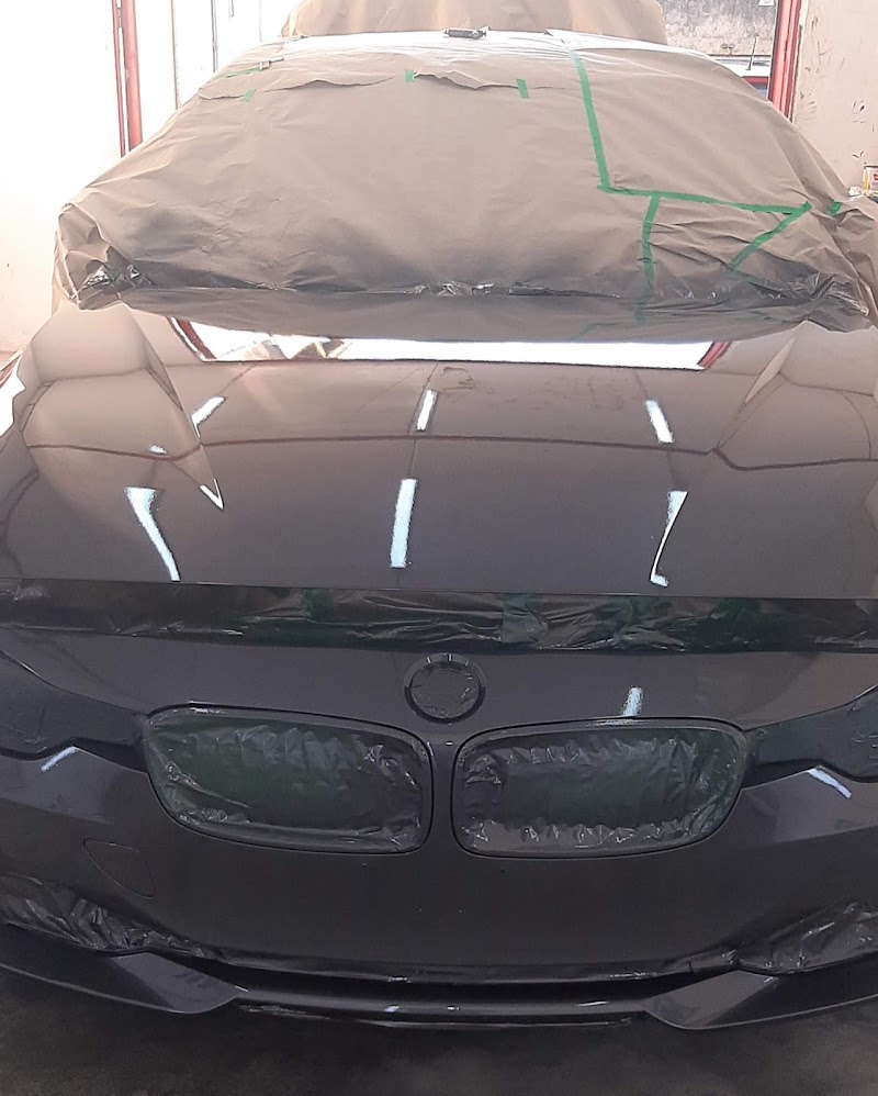 Foto de Oficina CW Car Funilaria e Pintura Automotiva | Curicica Jacarepaguá
