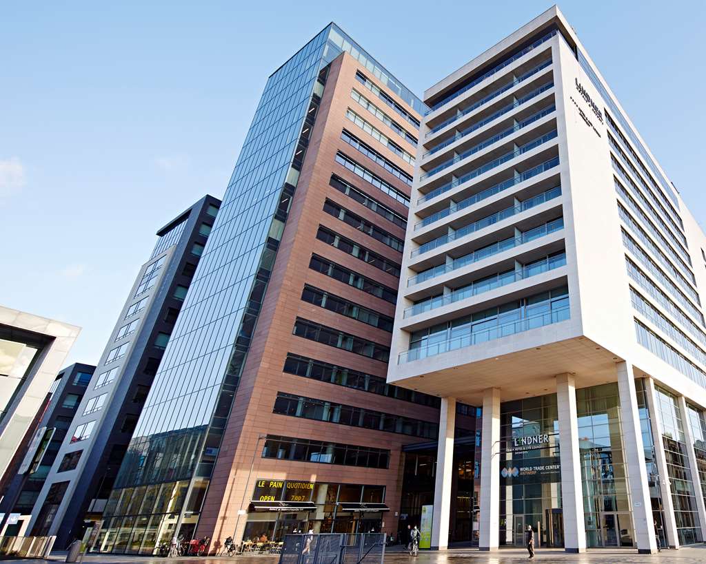 Lindner Hotel Antwerp, part of JdV by Hyatt, dog-friendly hotel in Ghent and Antwerp