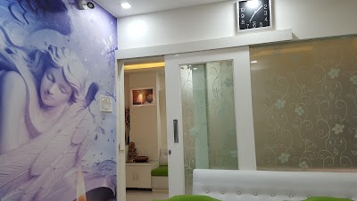 Dr. Vandana Bansal, Female Surgeon, Breast Care, Piles, Fissure, Fistula Treatment, Hernia Doctor Indore - Image 3