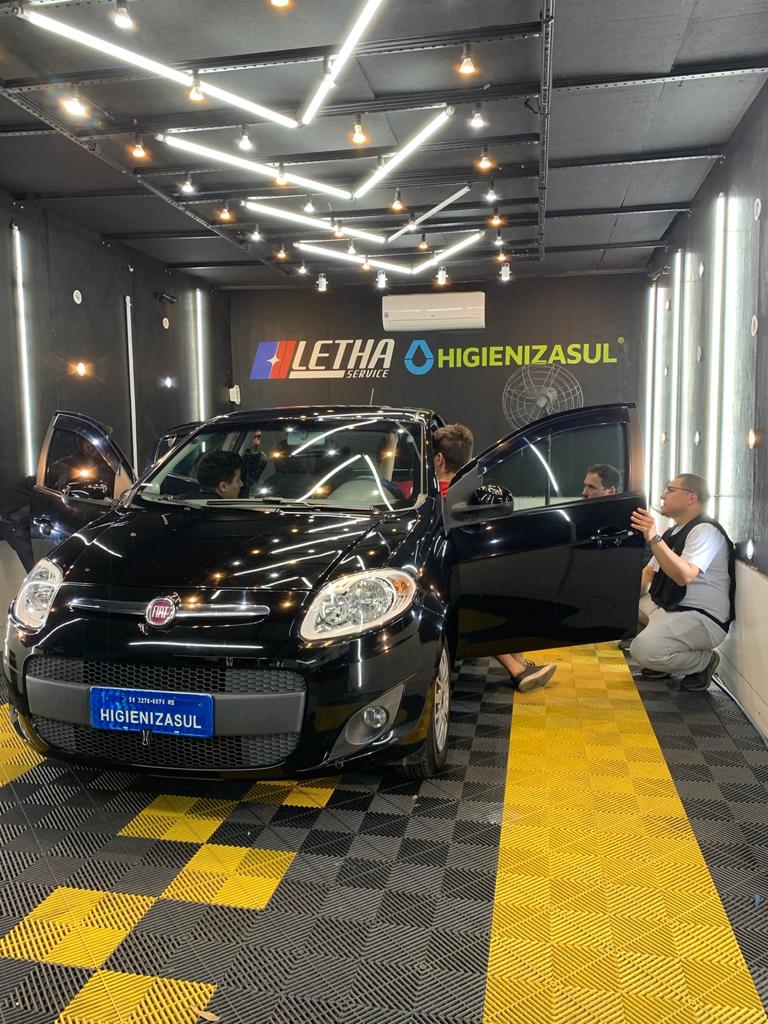 Foto de HigienizaSul - Cursos e Produtos de Higienização de Estofados, Lavagem Ecológica e Estética Automotiva