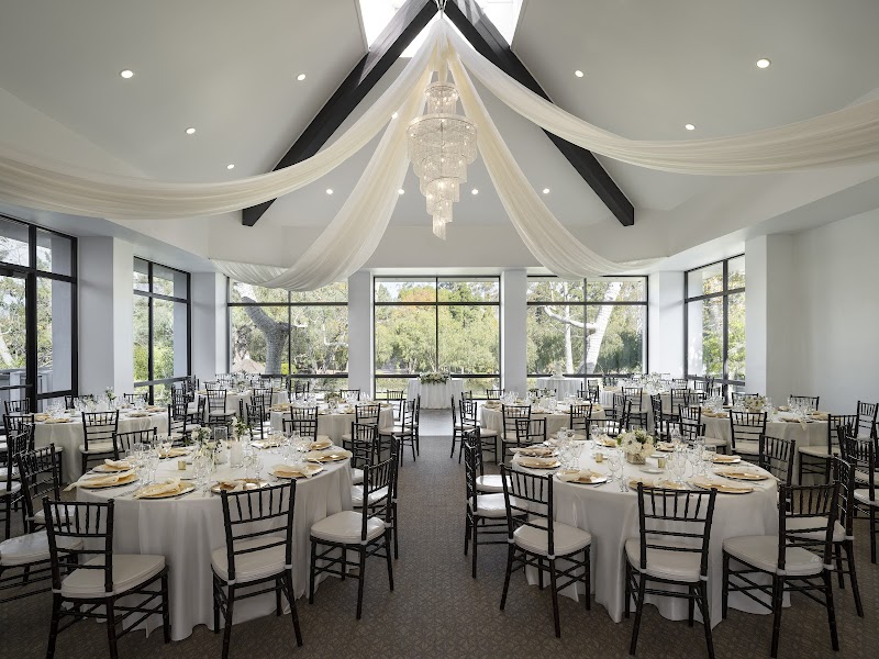 University Club by Wedgewood Weddings