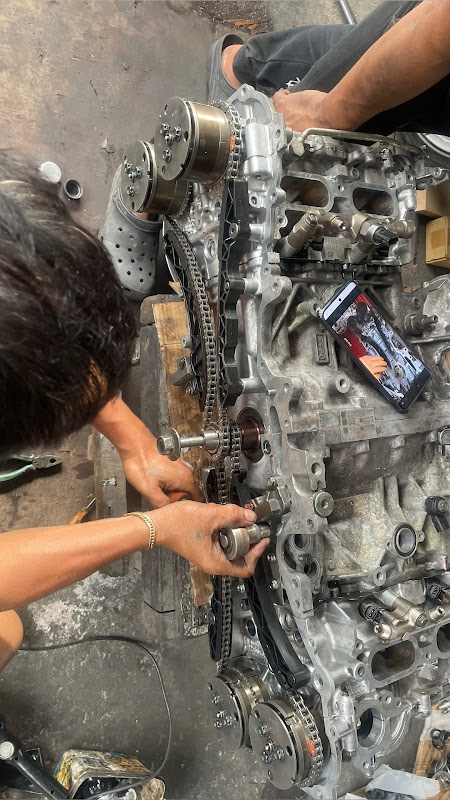 BONA'S auto repair shop